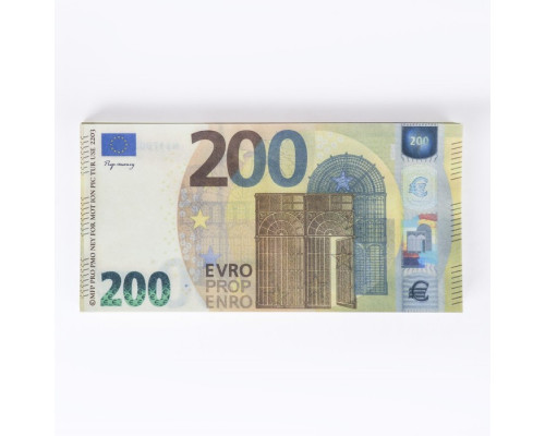 Пачка купюр 200 евро